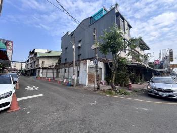 屏東火車站附近大路旁角地