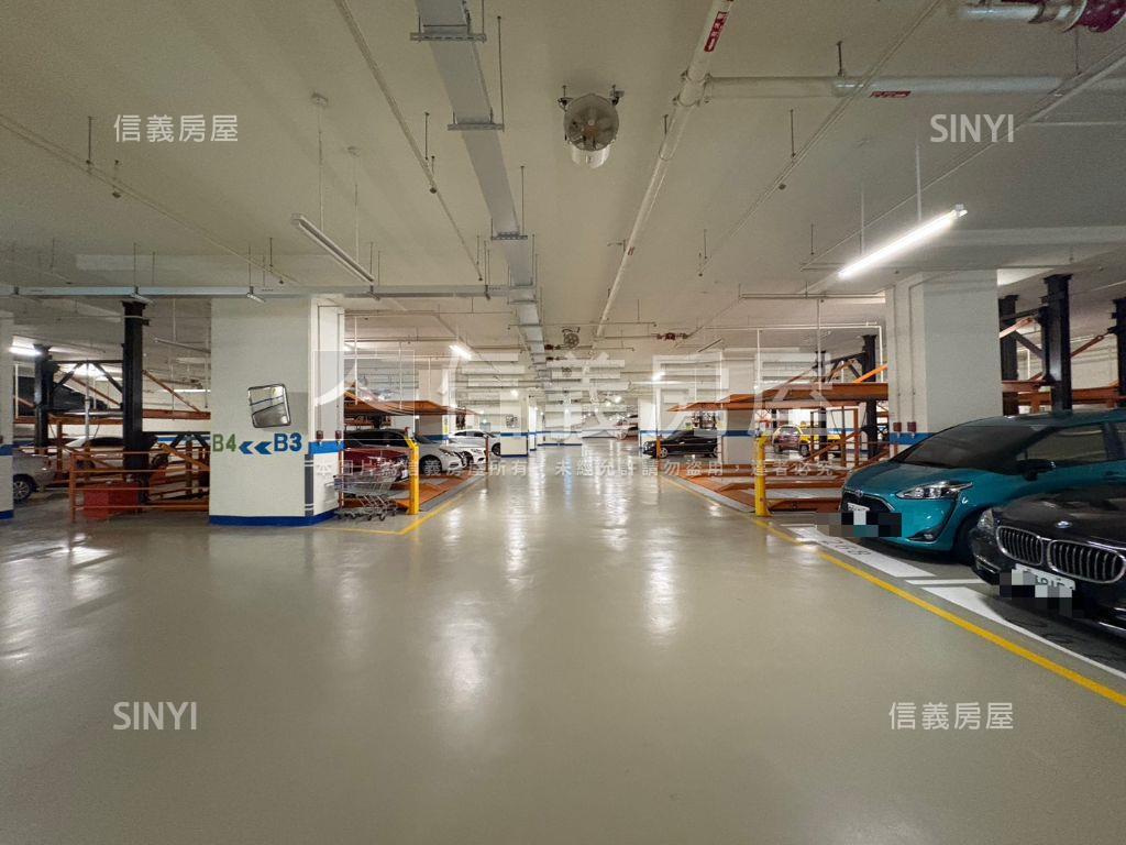 市政輕裝潢可隔兩房有車位房屋室內格局與周邊環境