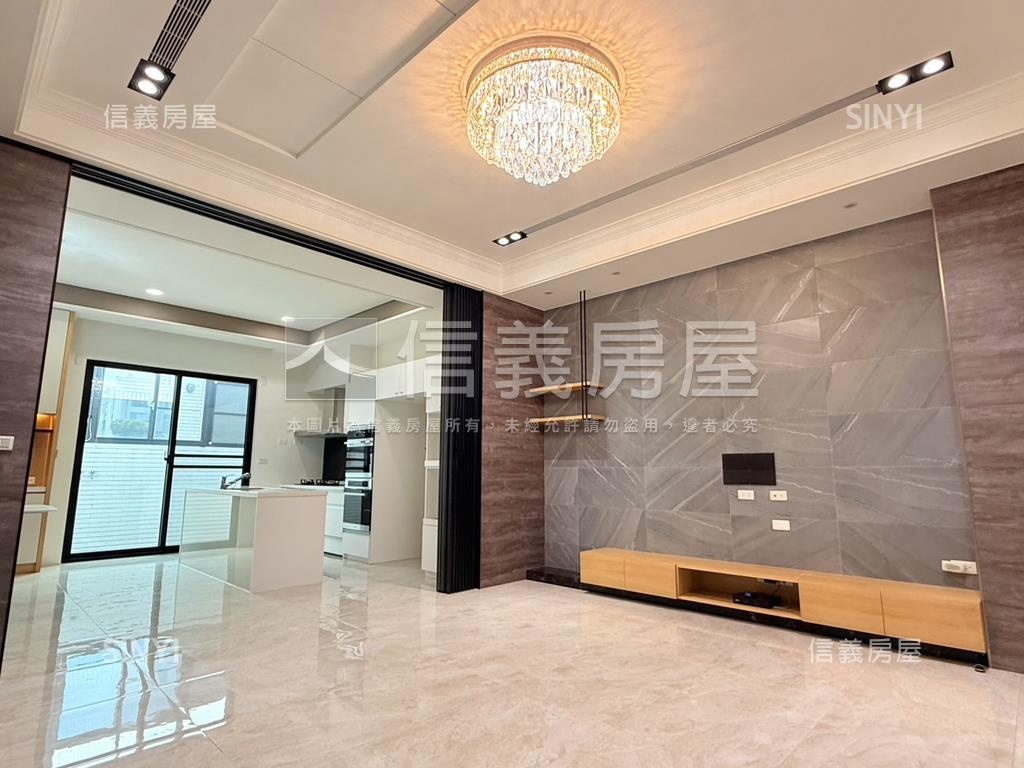 ＬＭ大面寬併排雙車墅房屋室內格局與周邊環境