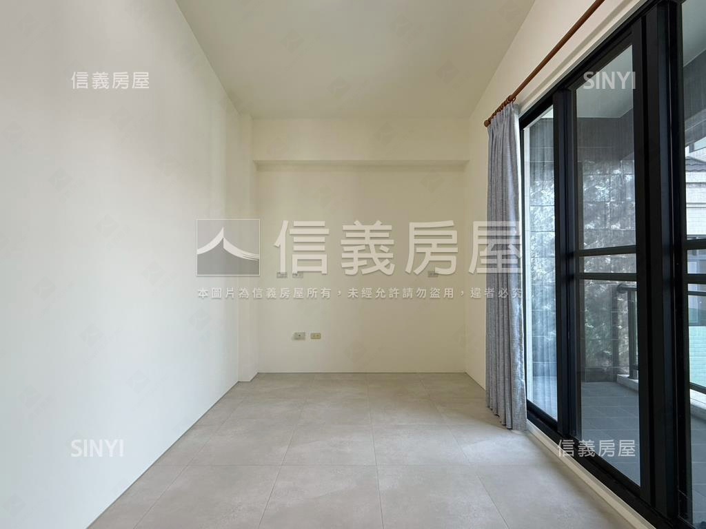 ＬＭ大面寬併排雙車墅房屋室內格局與周邊環境