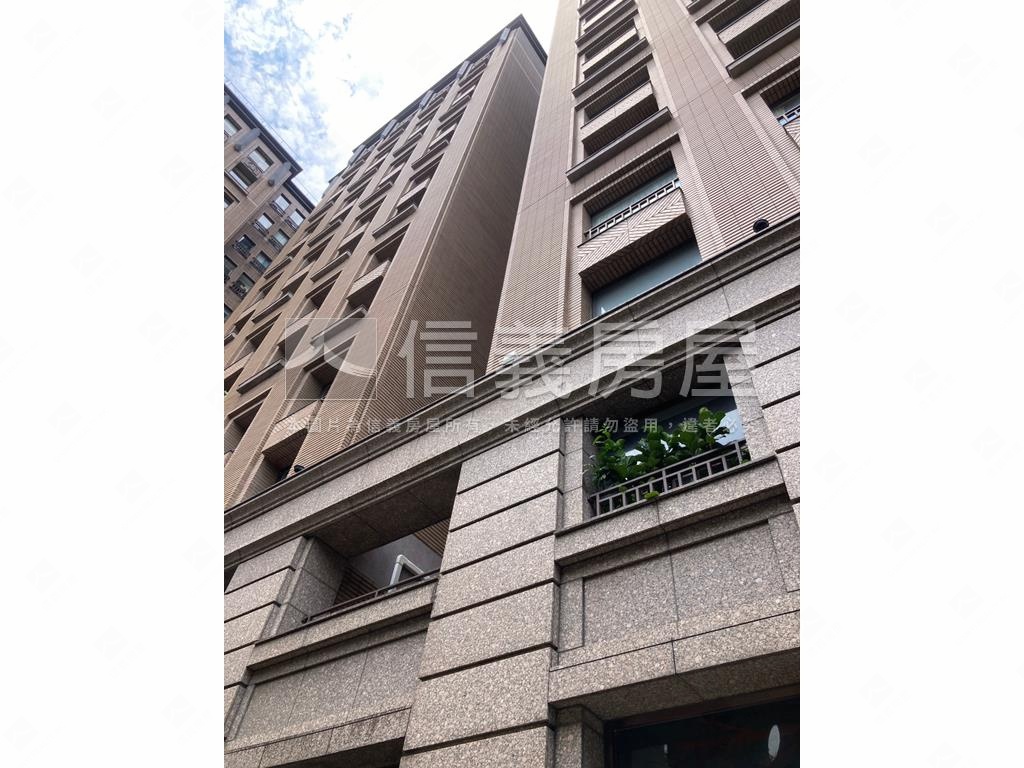 瓏山林藝術館溫馨套房房屋室內格局與周邊環境