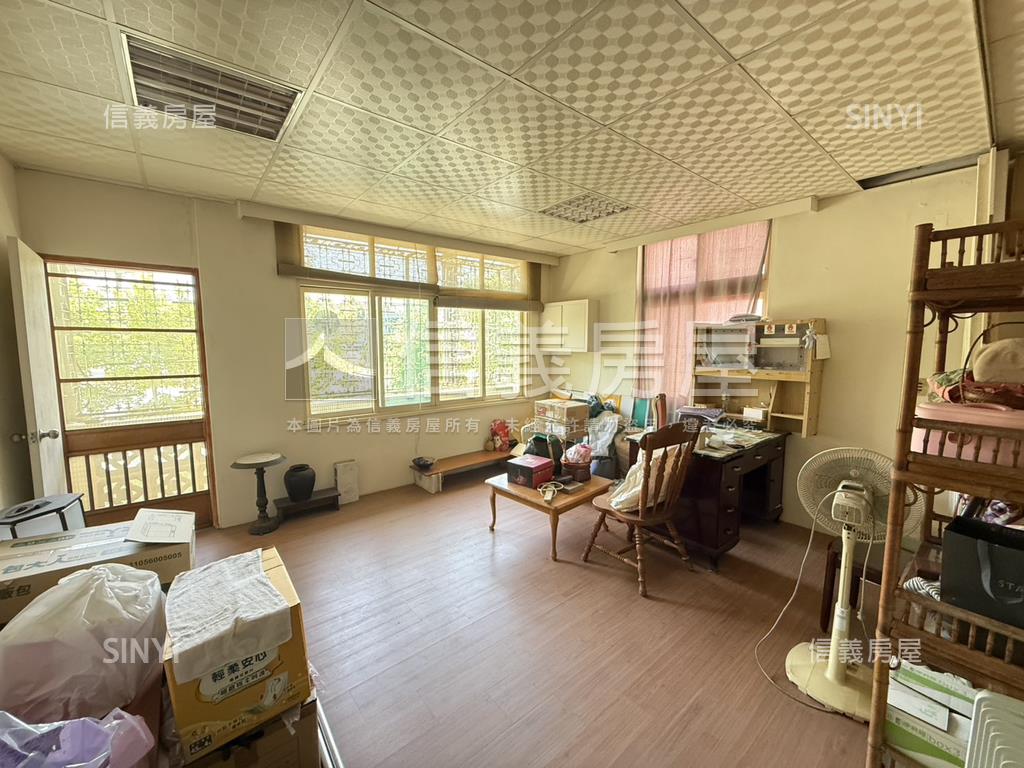 近育賢國中邊間採光透天房屋室內格局與周邊環境