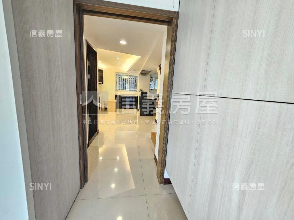 中平稀有電梯頂加大空間房屋室內格局與周邊環境