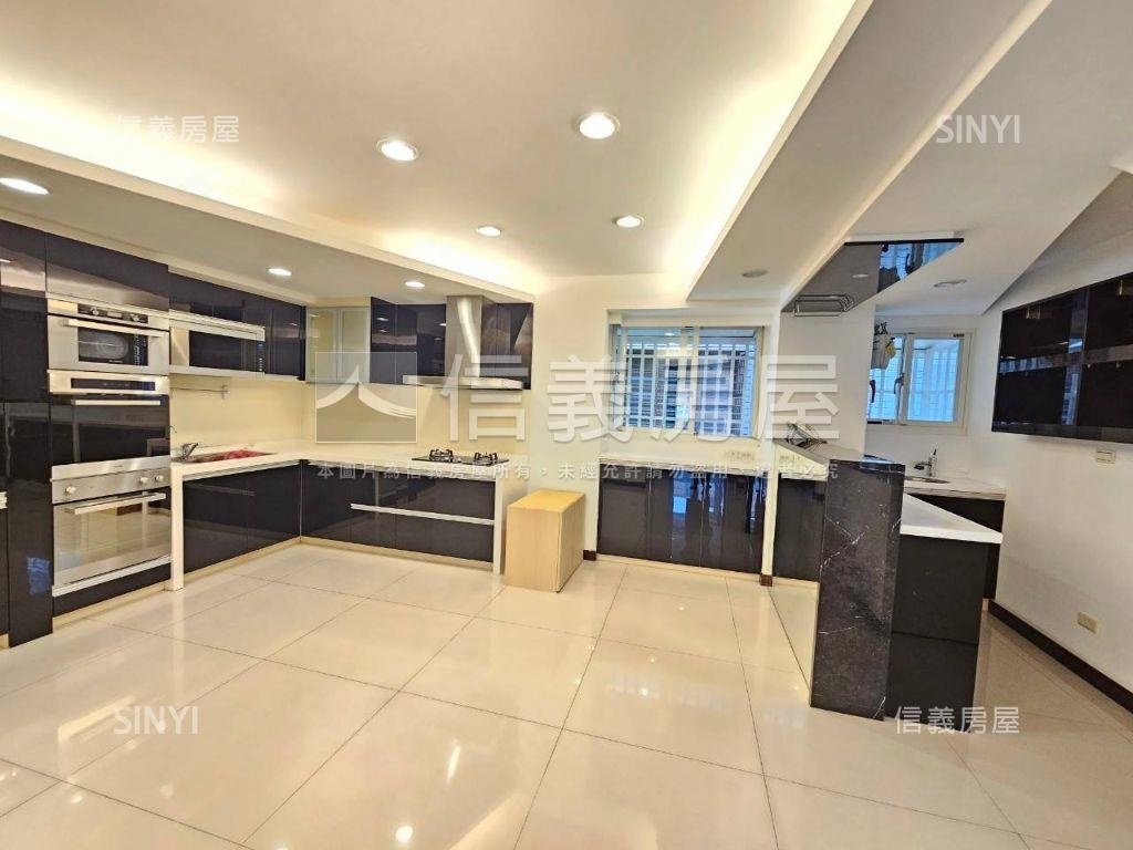 中平稀有電梯頂加大空間房屋室內格局與周邊環境