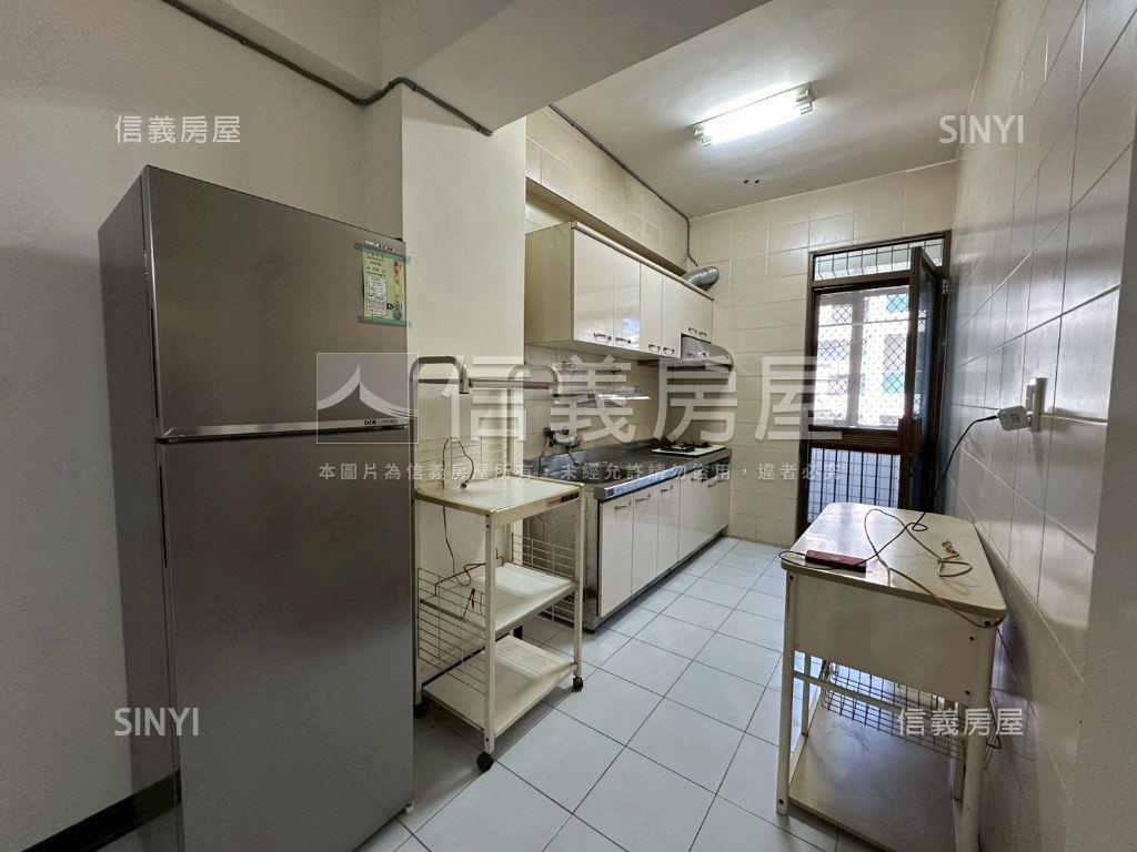 鴻儒一期，高優質三房平車房屋室內格局與周邊環境