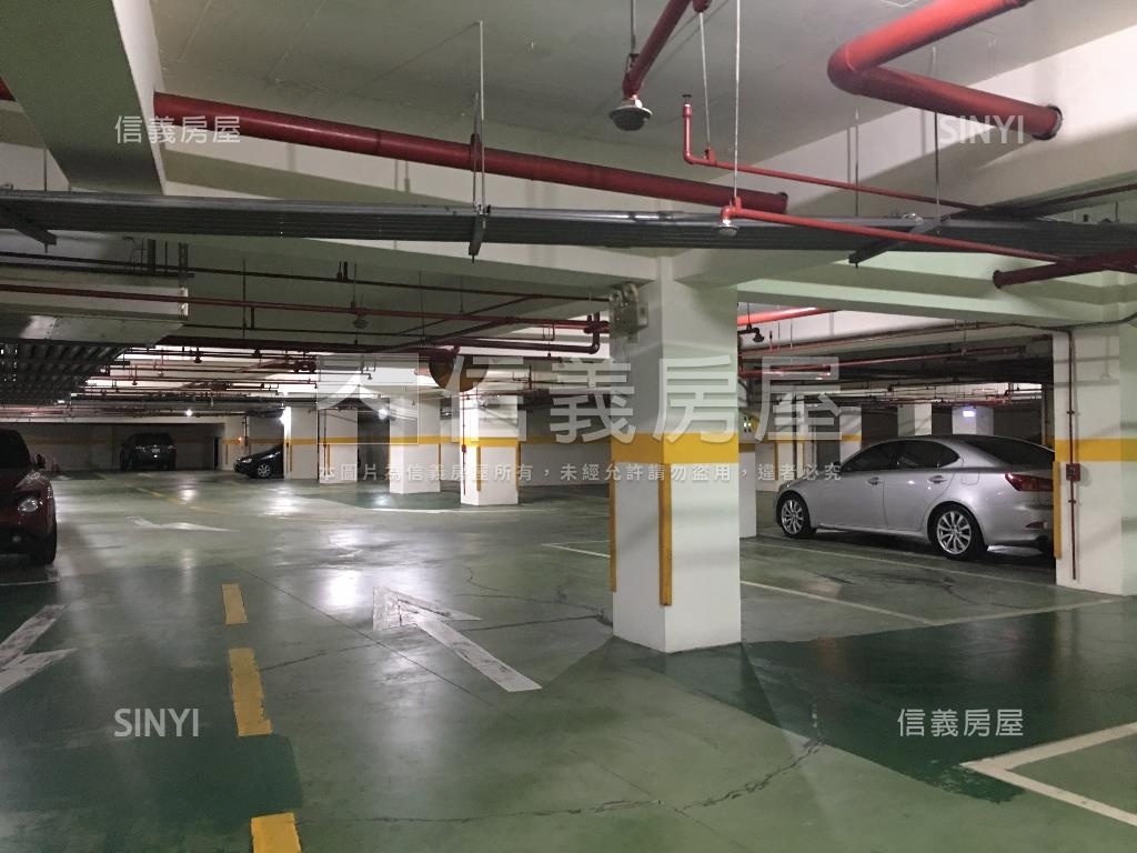 夏木漱石２＋１房坡平車位房屋室內格局與周邊環境