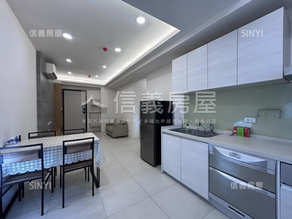 市醫旁２房２衛平車房屋室內格局與周邊環境