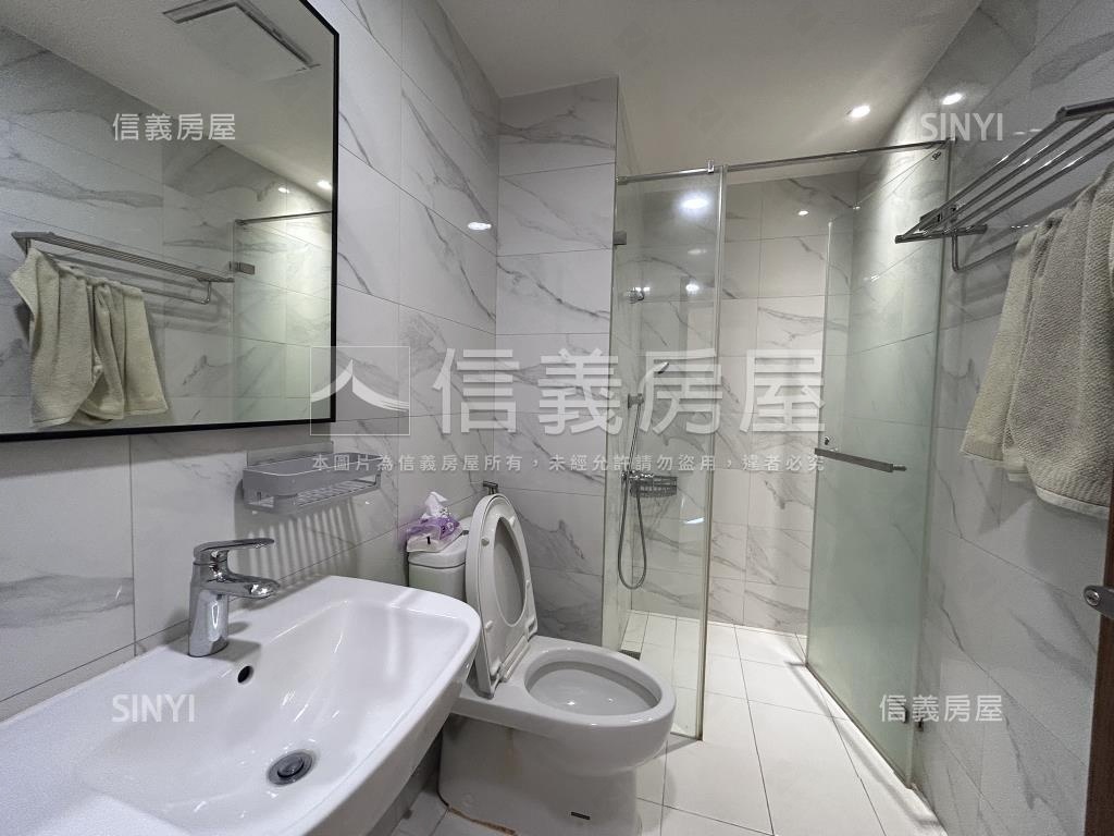 市醫旁２房２衛平車房屋室內格局與周邊環境