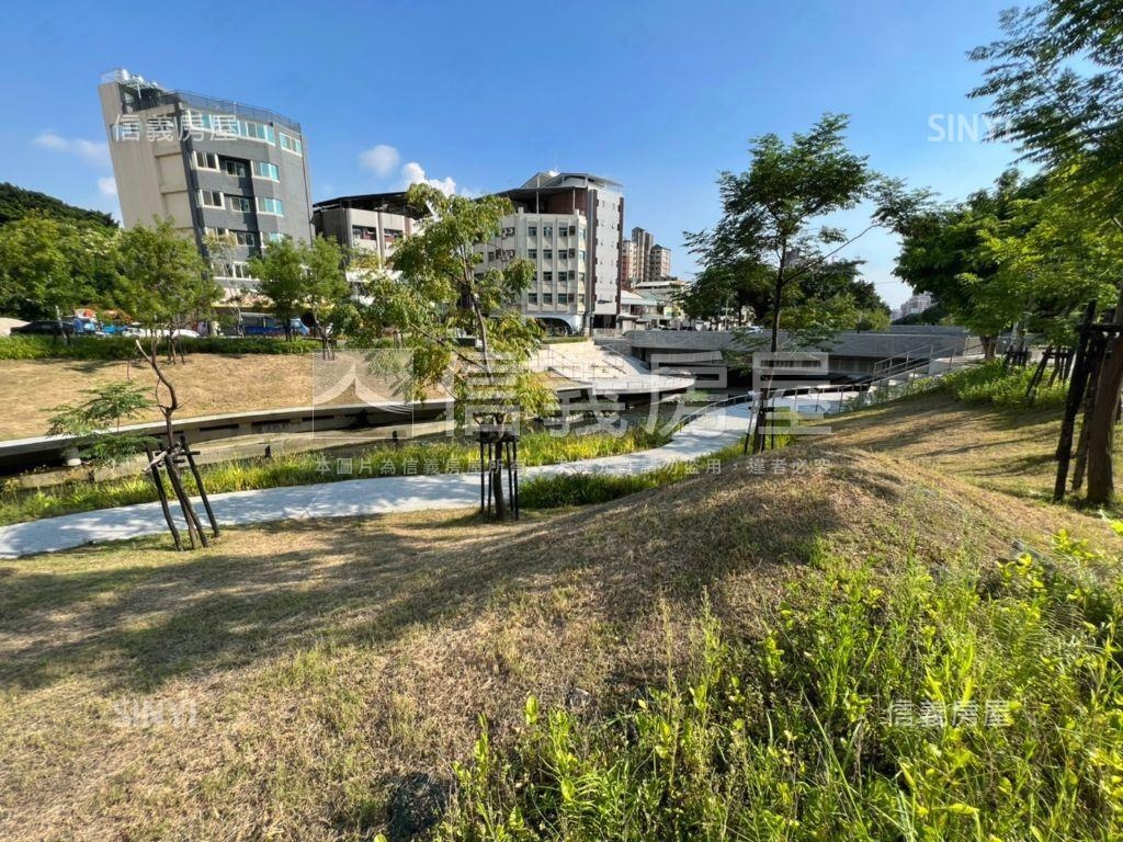 西區臨柳川公園店面！房屋室內格局與周邊環境