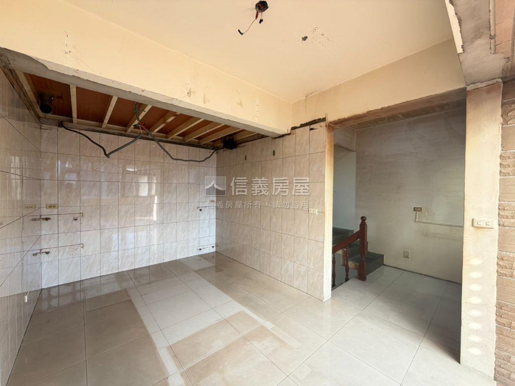 文化園邸透天房屋室內格局與周邊環境
