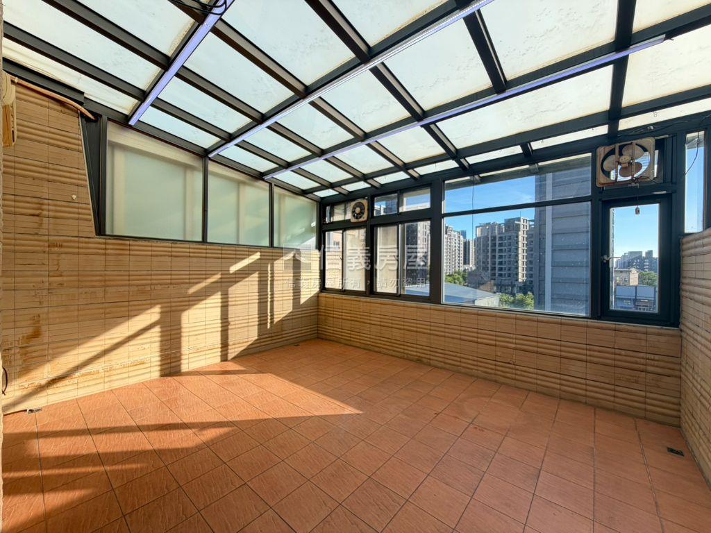 文化園邸透天房屋室內格局與周邊環境