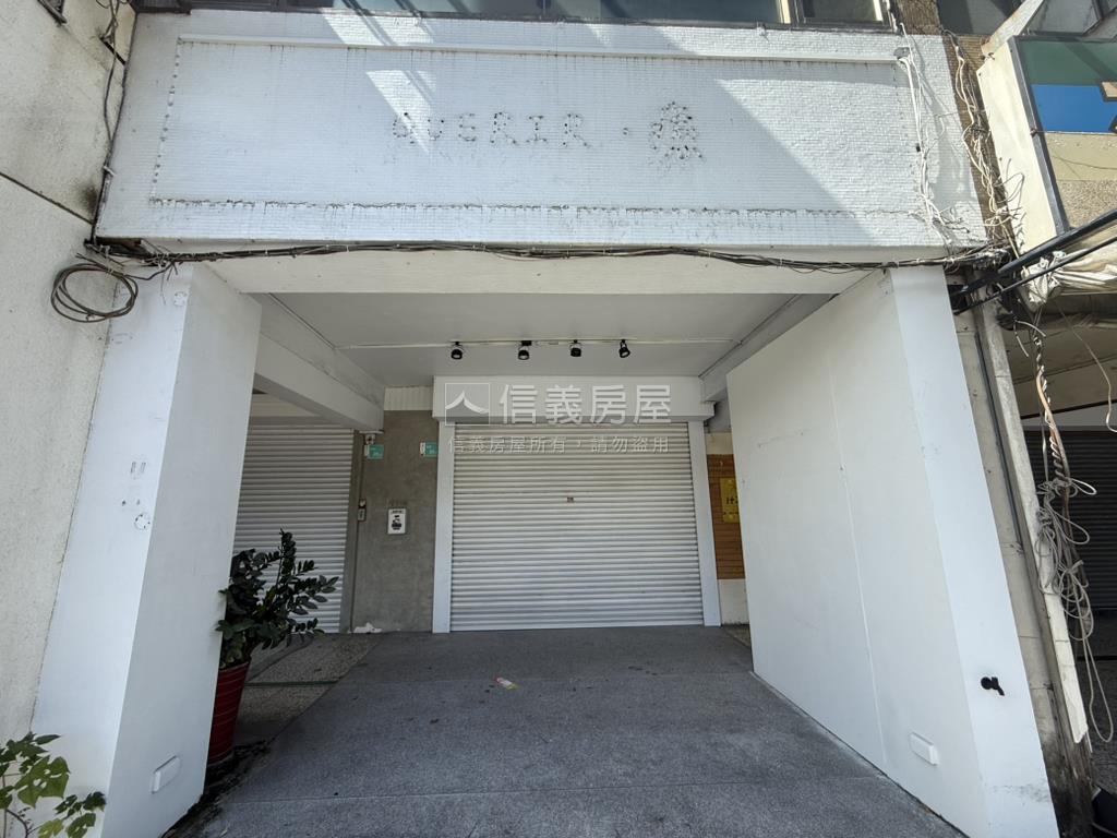 東寧路熱鬧金店面房屋室內格局與周邊環境