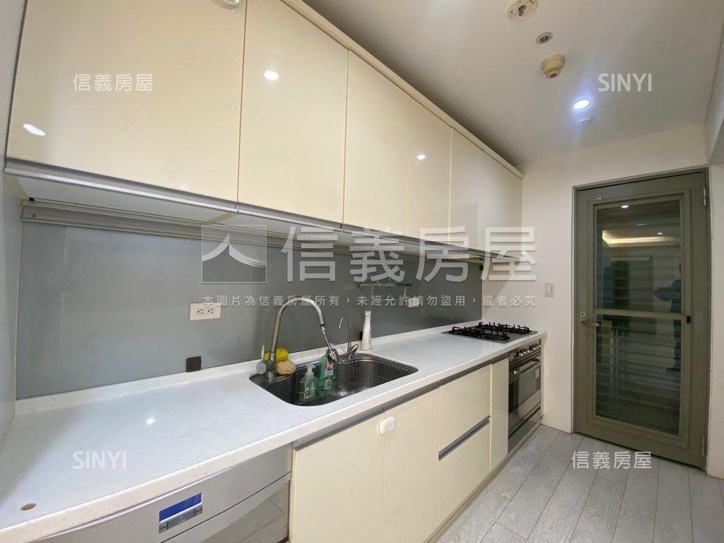 富陽四季‧捷運兩房車位房屋室內格局與周邊環境