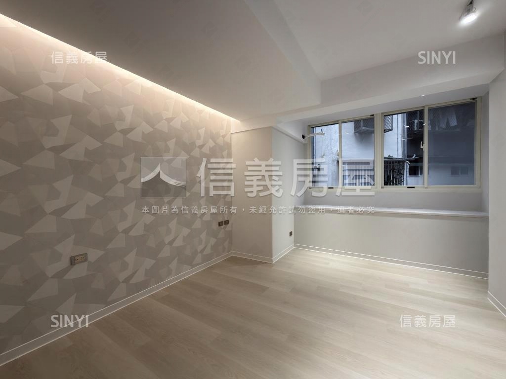 富陽捷運邊間二樓美寓房屋室內格局與周邊環境