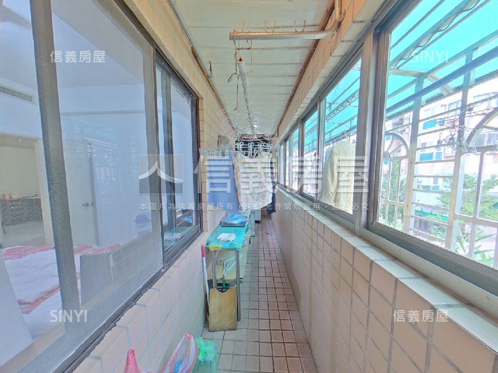 電梯四房坡平車位房屋室內格局與周邊環境