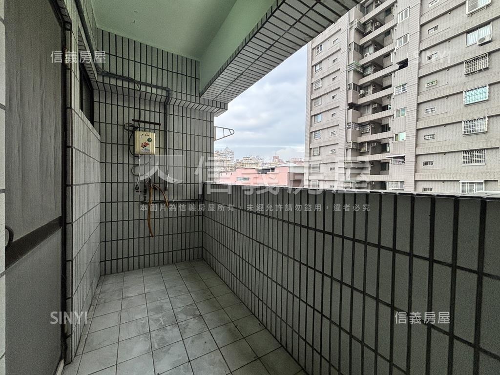 麥當勞正隔壁收租金店房屋室內格局與周邊環境