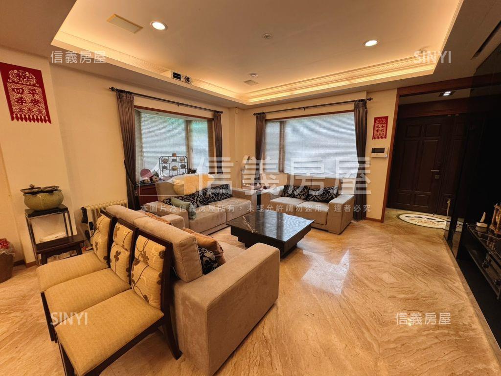 ⭐伯夫人典雅下疊＋車位⭐房屋室內格局與周邊環境