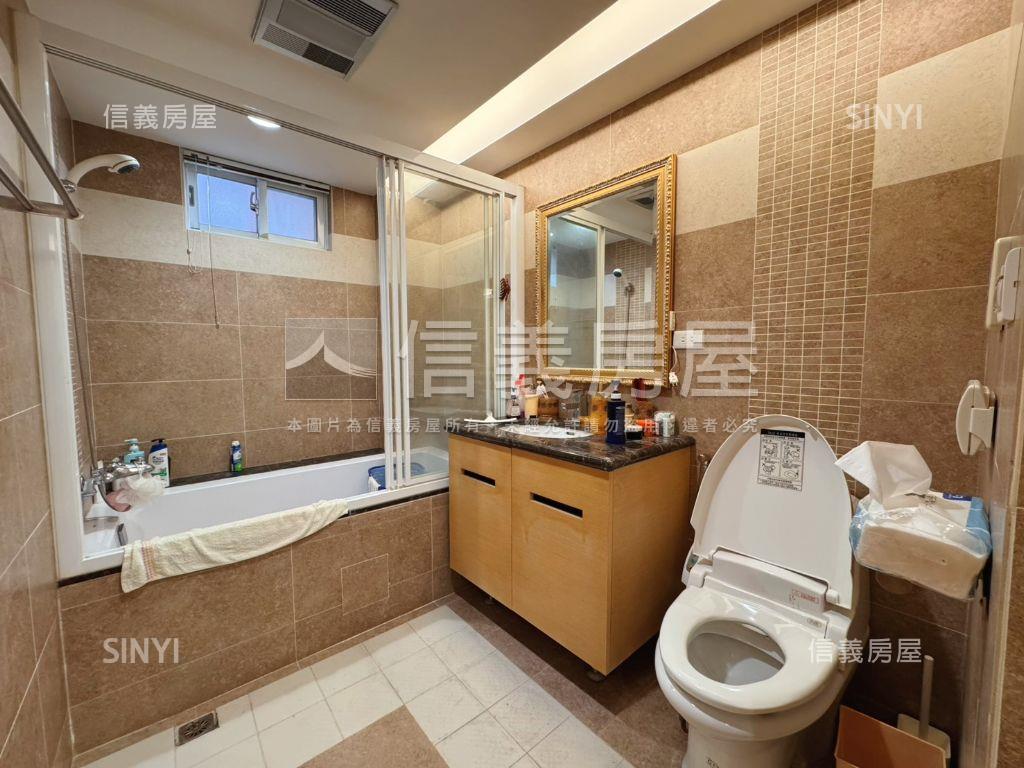 ⭐伯夫人典雅下疊＋車位⭐房屋室內格局與周邊環境