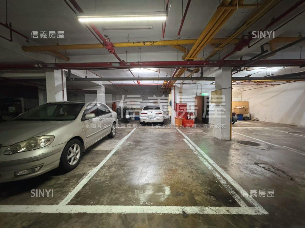 ⭐伯夫人典雅下疊＋車位⭐房屋室內格局與周邊環境