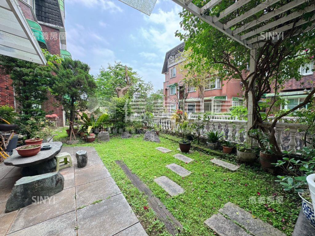 ⭐伯夫人典雅下疊＋車位⭐房屋室內格局與周邊環境