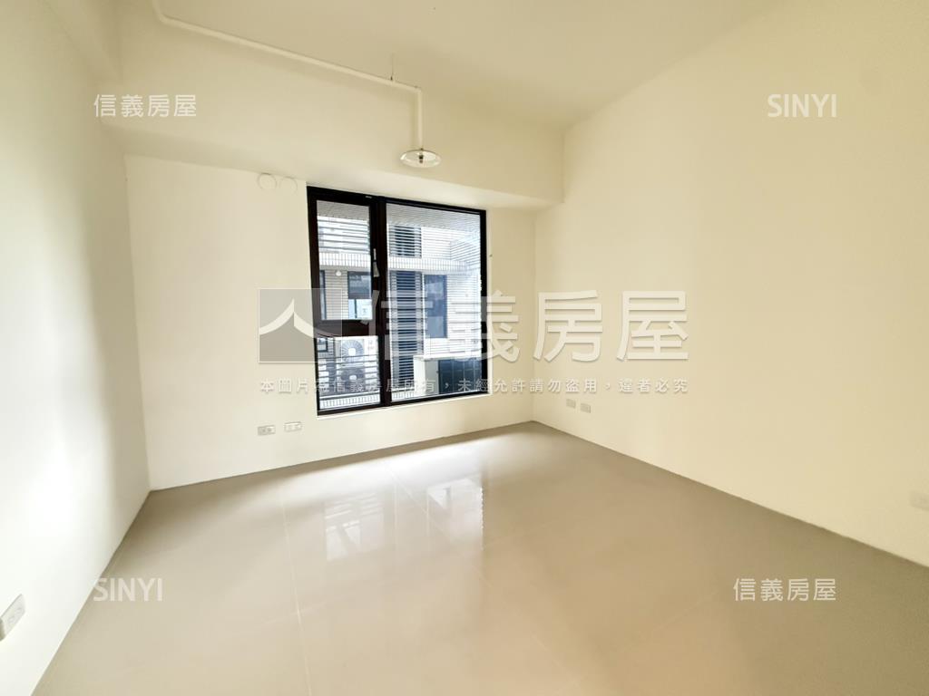 ＮＹ２１南軟超值樓中樓房屋室內格局與周邊環境