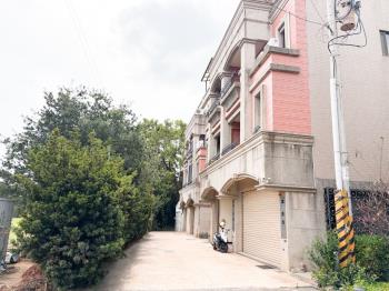 市政路旁１５年車庫別墅