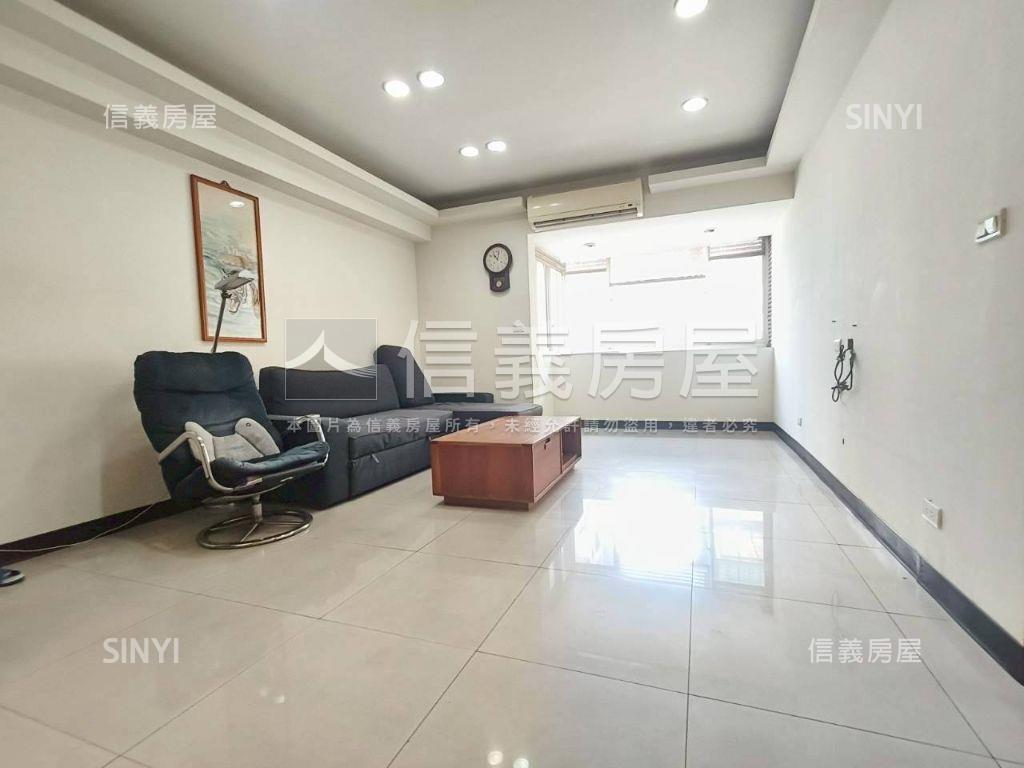 我是巨星三房車位房屋室內格局與周邊環境