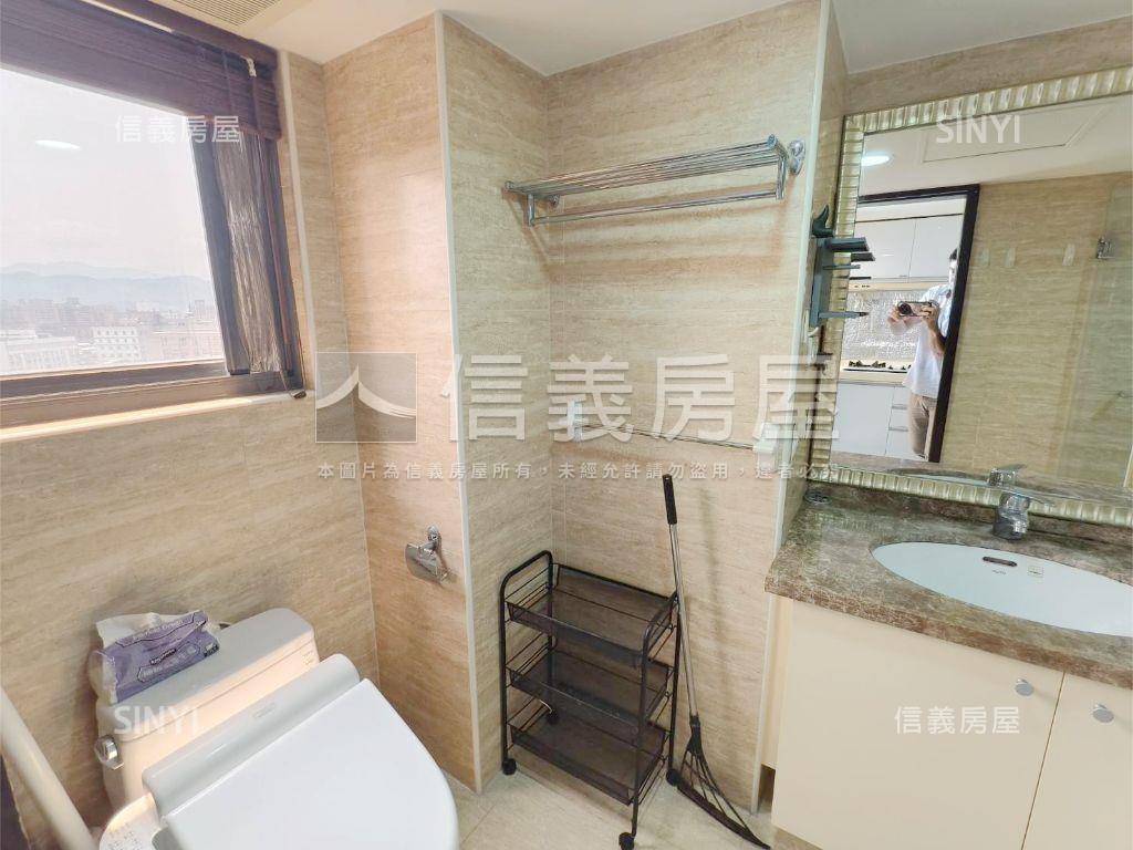 超級Ｆ１美妝首購大空間房屋室內格局與周邊環境