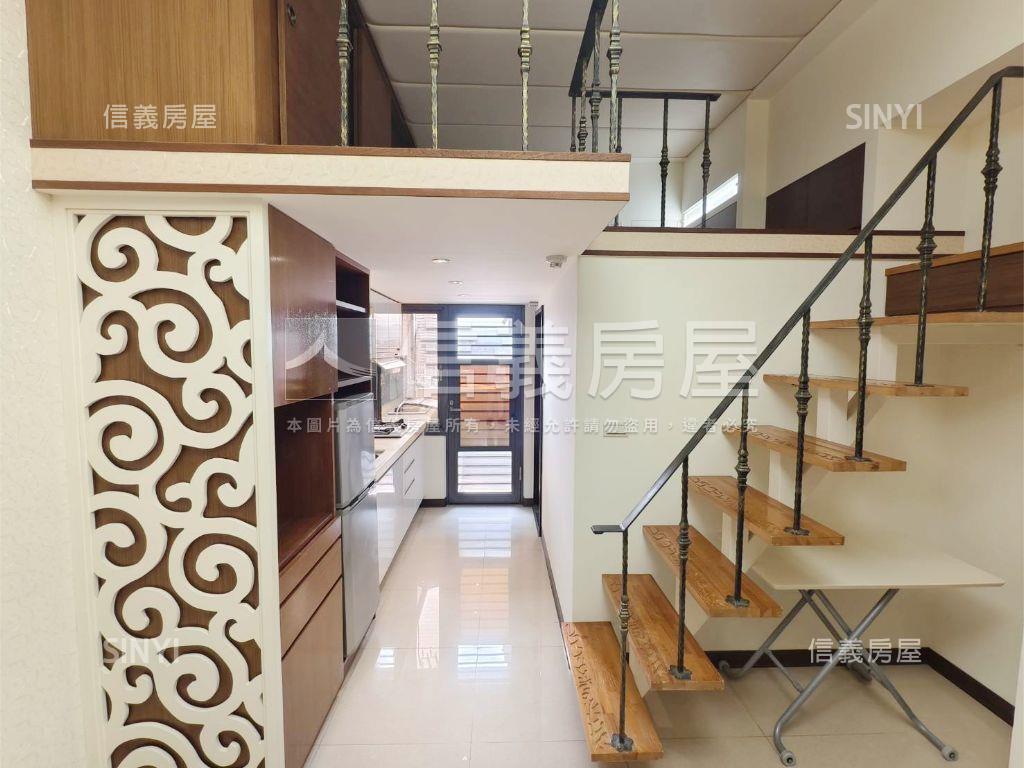 超級Ｆ１美妝首購大空間房屋室內格局與周邊環境