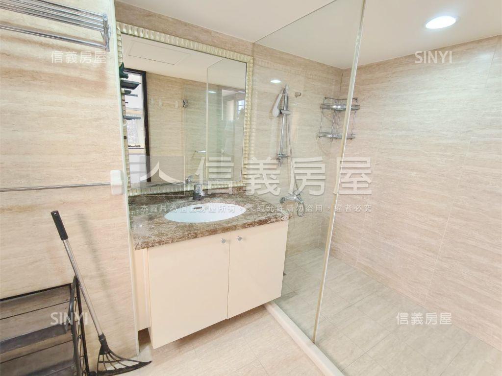 超級Ｆ１美妝首購大空間房屋室內格局與周邊環境