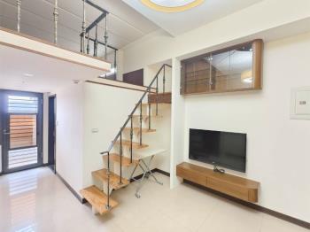 超級Ｆ１美妝首購大空間