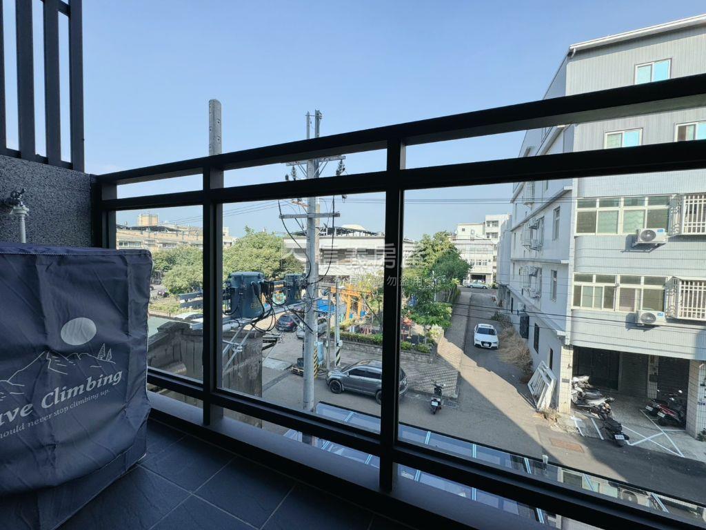 近兒童公園全新套房３Ａ７房屋室內格局與周邊環境