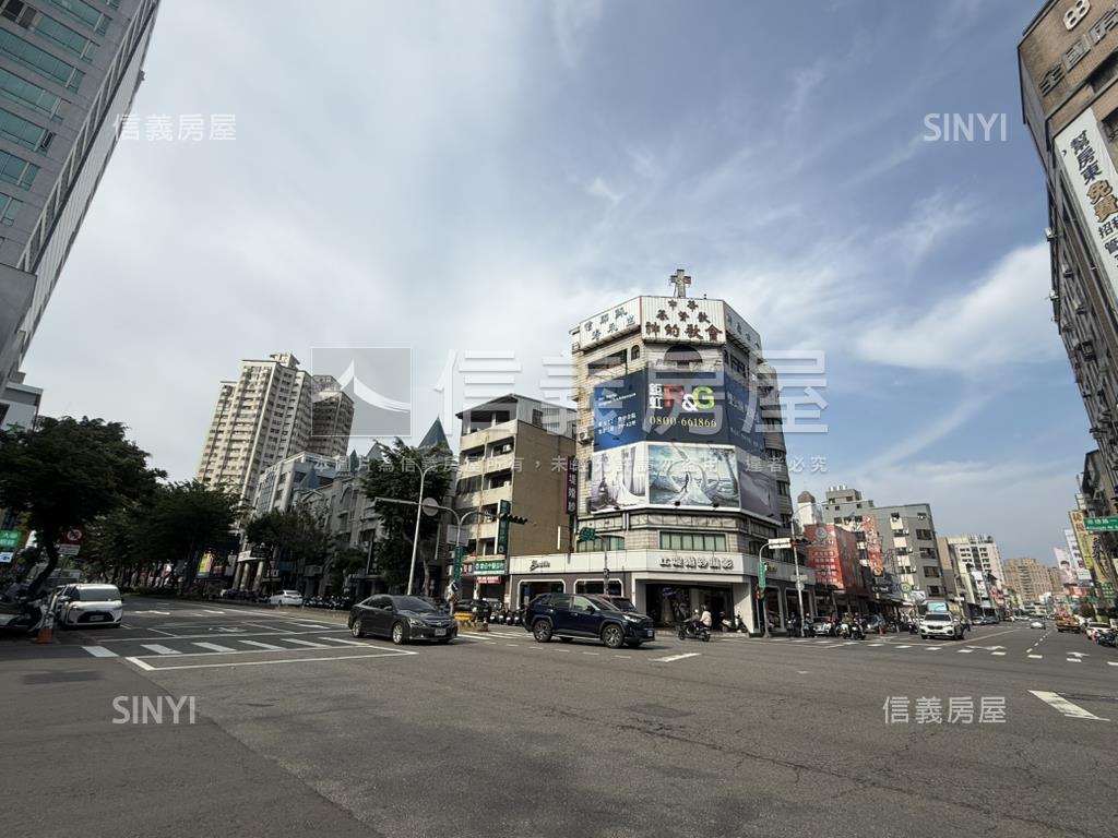 正崇德路約９０坪黃金商辦房屋室內格局與周邊環境