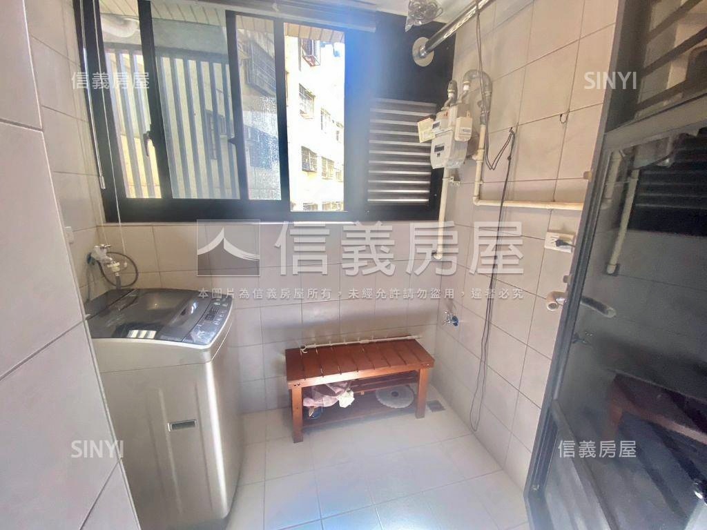 十四期松御美二房附車位房屋室內格局與周邊環境