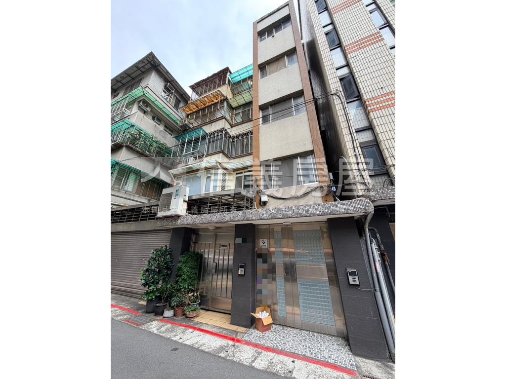 新裝潢金華龍門設籍學區宅房屋室內格局與周邊環境