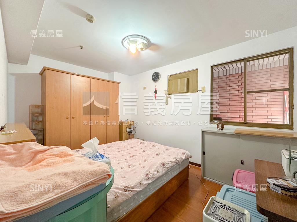 近河堤景觀美三房房屋室內格局與周邊環境