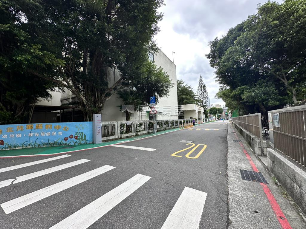 市府微風捷運大空間房屋室內格局與周邊環境
