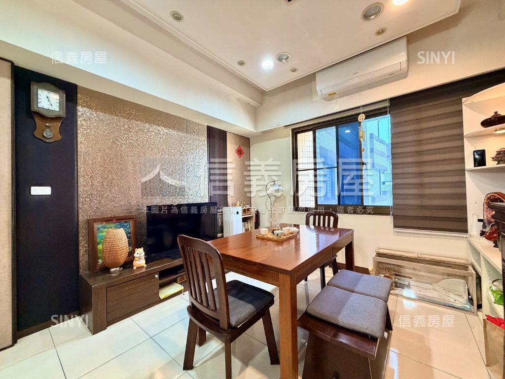 屋齡不到２０機能佳美三房房屋室內格局與周邊環境