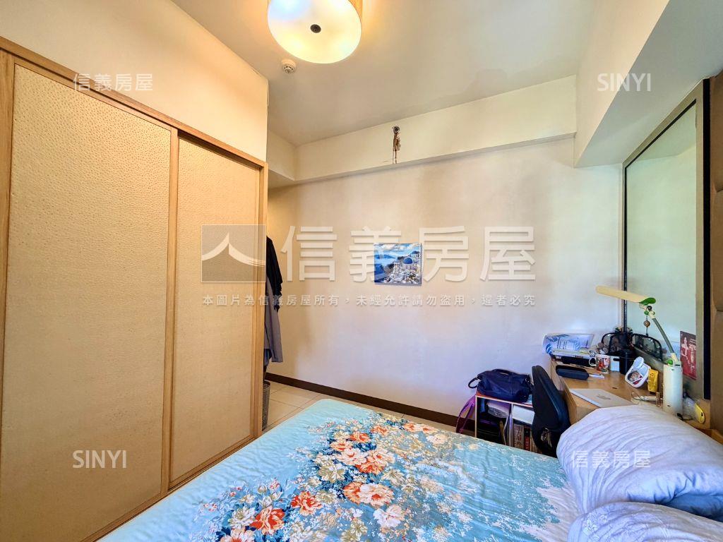 屋齡不到２０機能佳美三房房屋室內格局與周邊環境