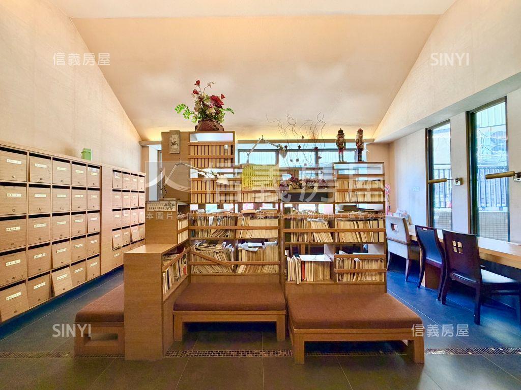 屋齡不到２０機能佳美三房房屋室內格局與周邊環境