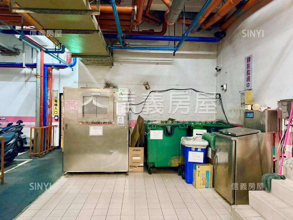 屋齡不到２０機能佳美三房房屋室內格局與周邊環境