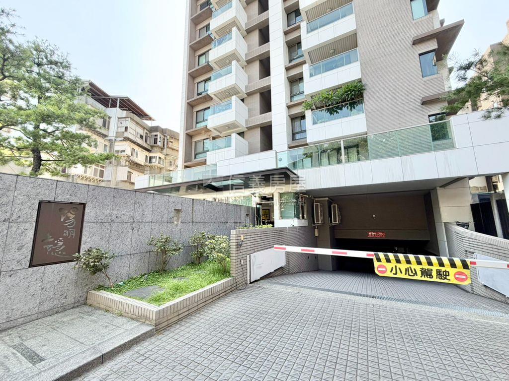 【陽明上隱】三房坡平車位房屋室內格局與周邊環境