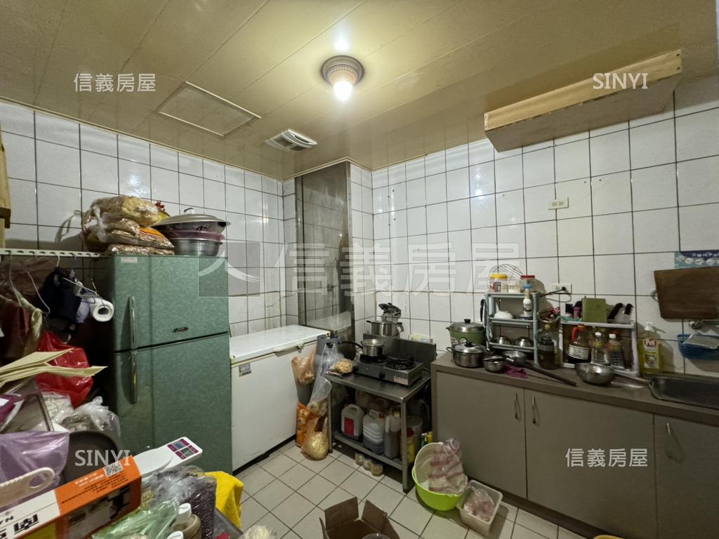 中華路臨路店面房屋室內格局與周邊環境