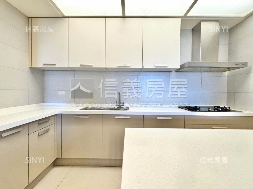 高雄美術館擁樂美邸房屋室內格局與周邊環境