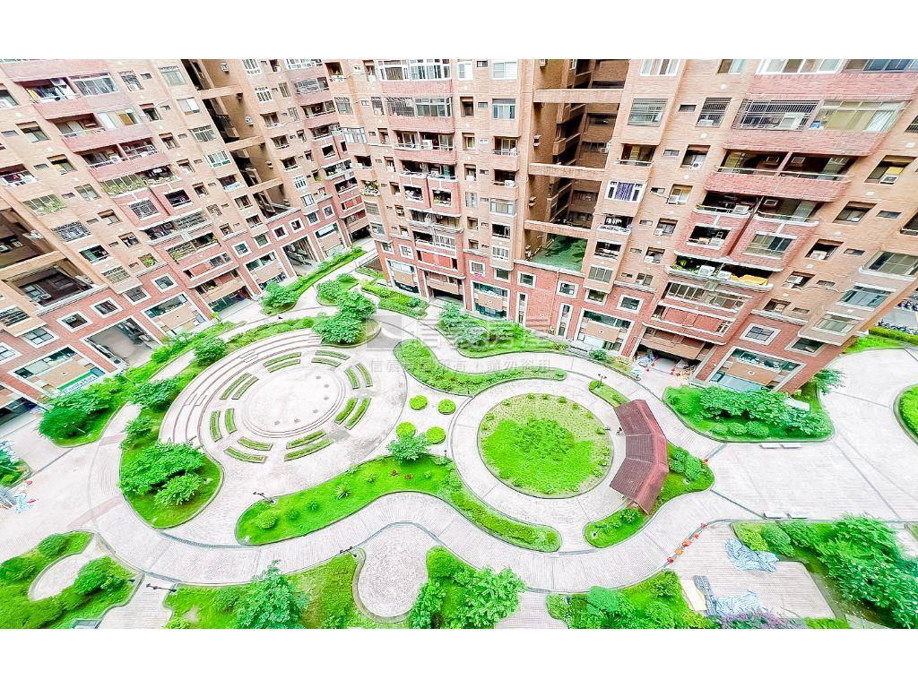 文心路經典美三房房屋室內格局與周邊環境