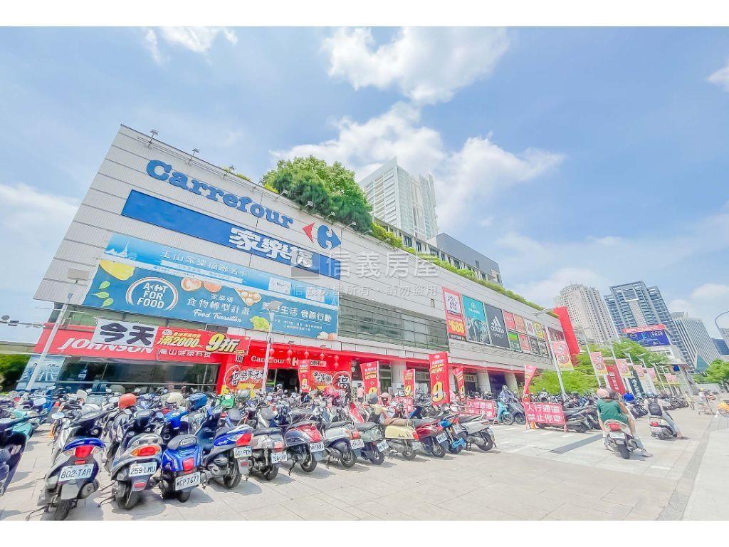 文心路經典美三房房屋室內格局與周邊環境