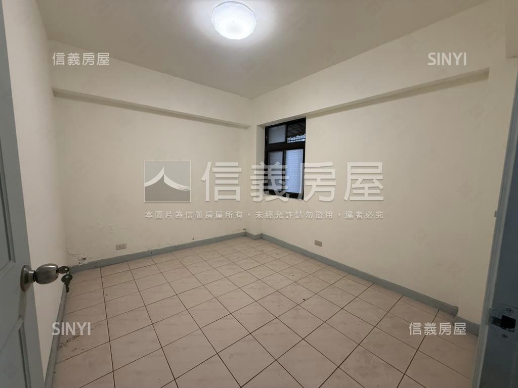 文山木柵稀有電梯三房房屋室內格局與周邊環境