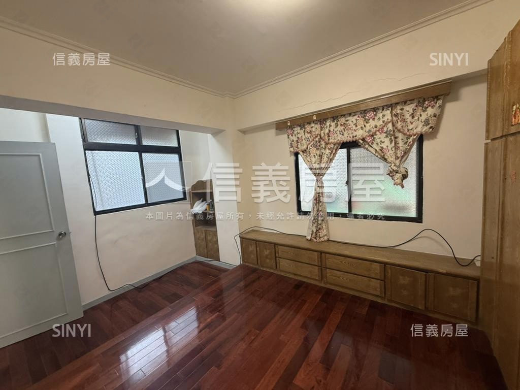 文山木柵稀有電梯三房房屋室內格局與周邊環境