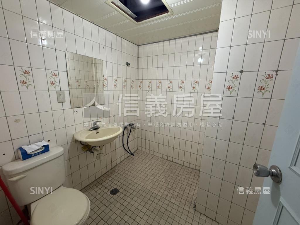文山木柵稀有電梯三房房屋室內格局與周邊環境