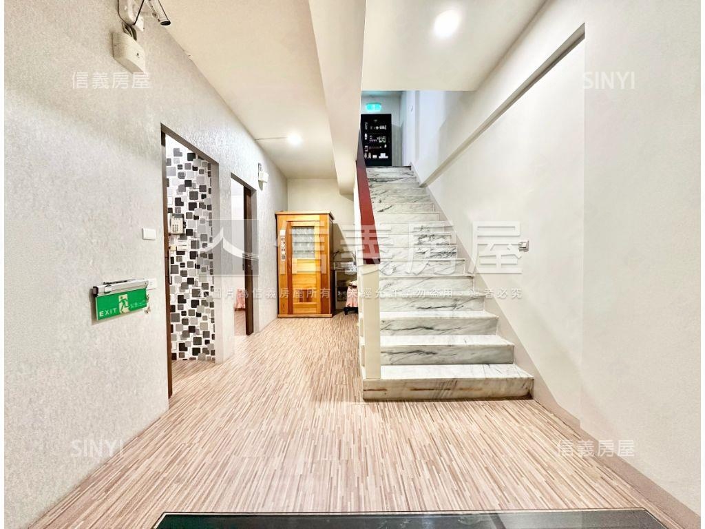 中國醫約５米面寬裝潢金店房屋室內格局與周邊環境